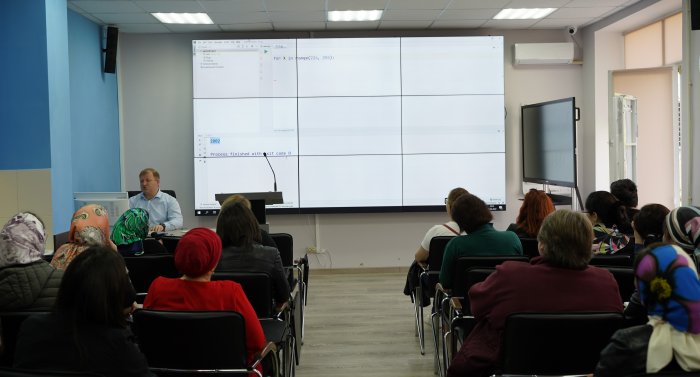 В ЦНППМ начались курсы повышения квалификации учителей информатики Республики Дагестан