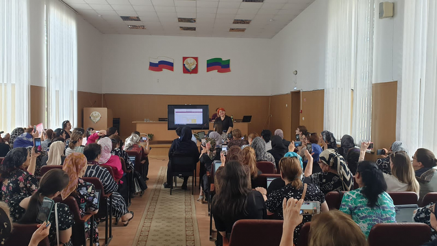 29 июля 2022 г. в селении Сергокала состоялся межрайонный семинар  - практикум «Обновленный ФГОС. Конструктор рабочих программ»